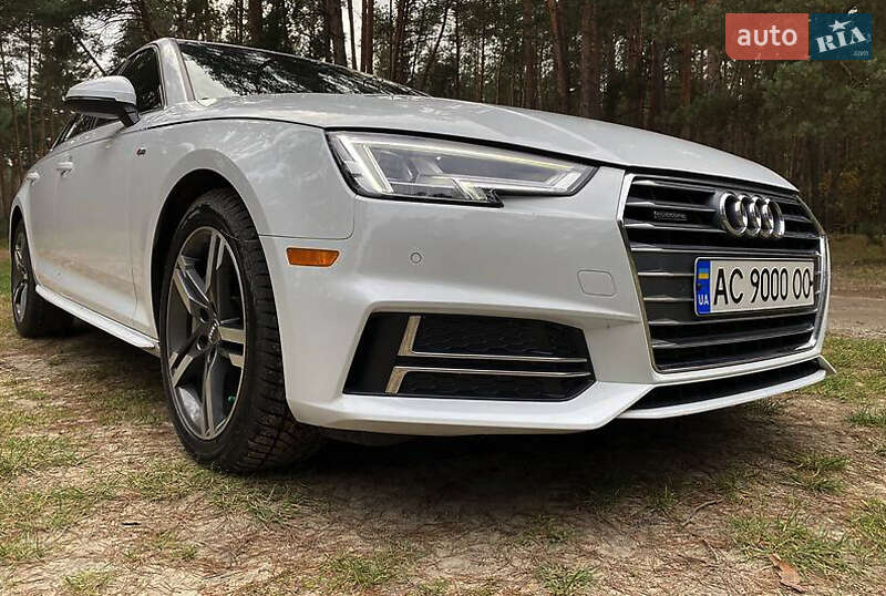 Седан Audi A4 2017 в Ровно