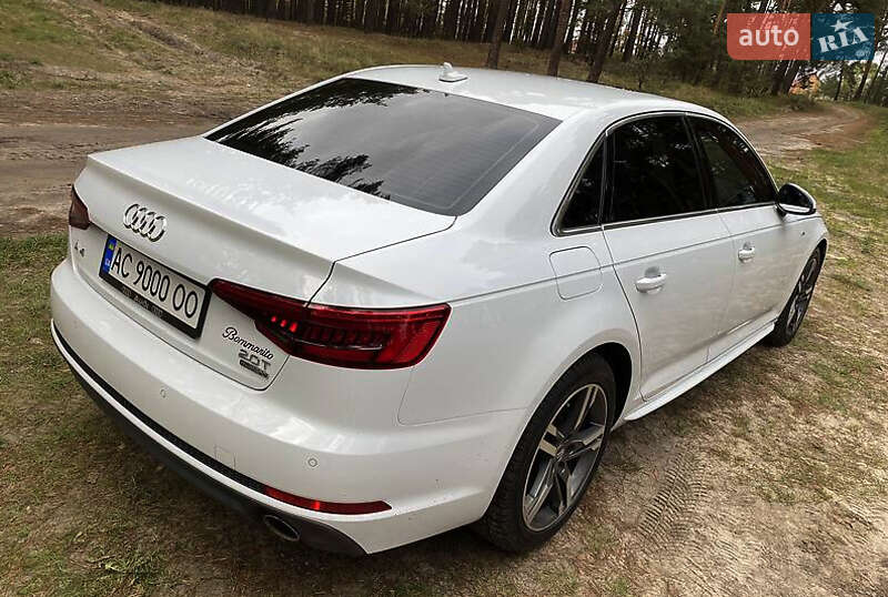 Седан Audi A4 2017 в Ровно
