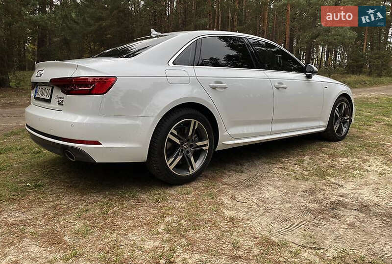 Седан Audi A4 2017 в Ровно
