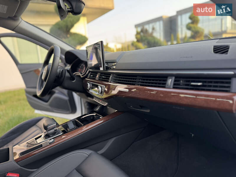 Седан Audi A4 2020 в Києві
