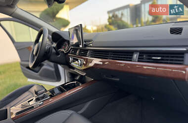 Седан Audi A4 2020 в 