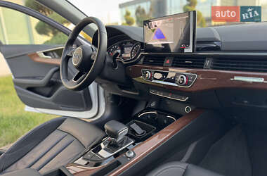 Седан Audi A4 2020 в 