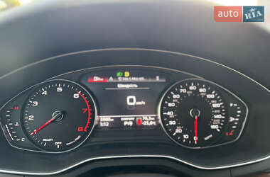 Седан Audi A4 2020 в 