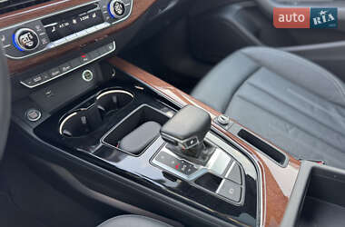 Седан Audi A4 2020 в 