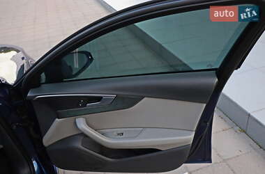 Седан Audi A4 2017 в 