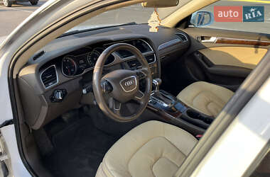 Седан Audi A4 2013 в 