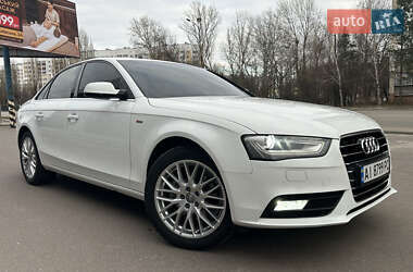 Седан Audi A4 2015 в 