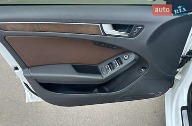 Седан Audi A4 2015 в 