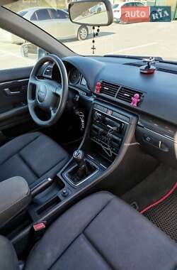 Седан Audi A4 2004 в 