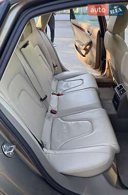 Седан Audi A4 2010 в 