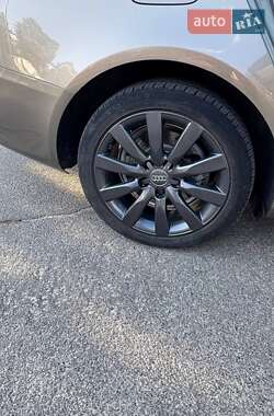 Седан Audi A4 2010 в 