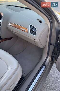 Седан Audi A4 2010 в 