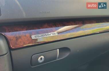 Седан Audi A4 2001 в 