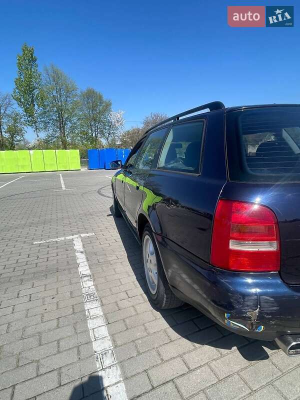 Универсал Audi A4 1996 в Коломые