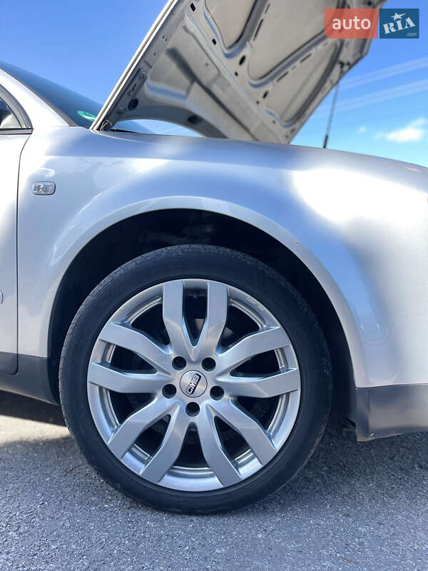 Седан Audi A4 2002 в Дубні