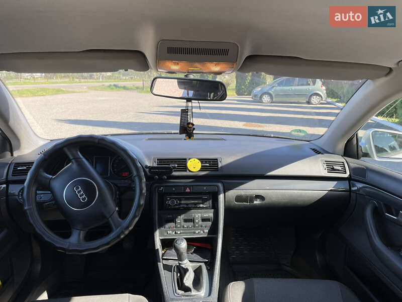 Седан Audi A4 2002 в Дубно