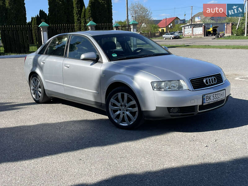 Седан Audi A4 2002 в Дубні