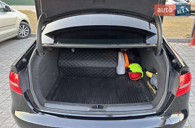 Седан Audi A4 2012 в 