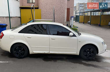 Седан Audi A4 2001 в 