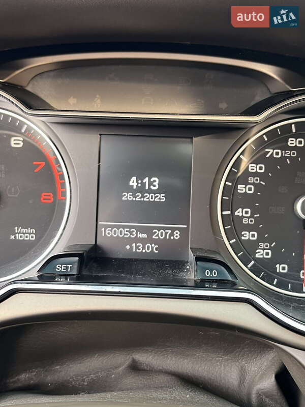 Седан Audi A4 2013 в Хусте