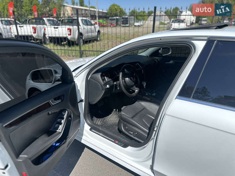Седан Audi A4 2014 в Киеве