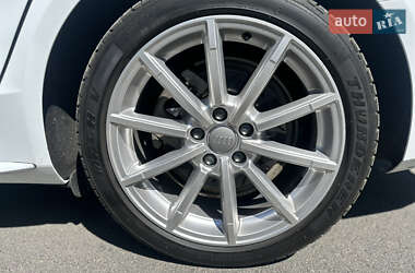 Седан Audi A4 2014 в Киеве
