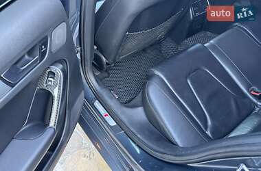 Седан Audi A4 2011 в Киеве