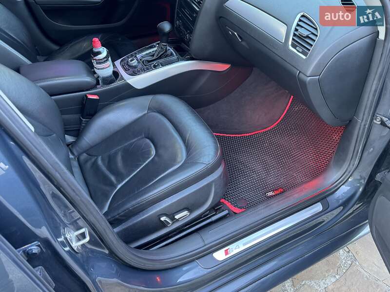 Седан Audi A4 2011 в Киеве