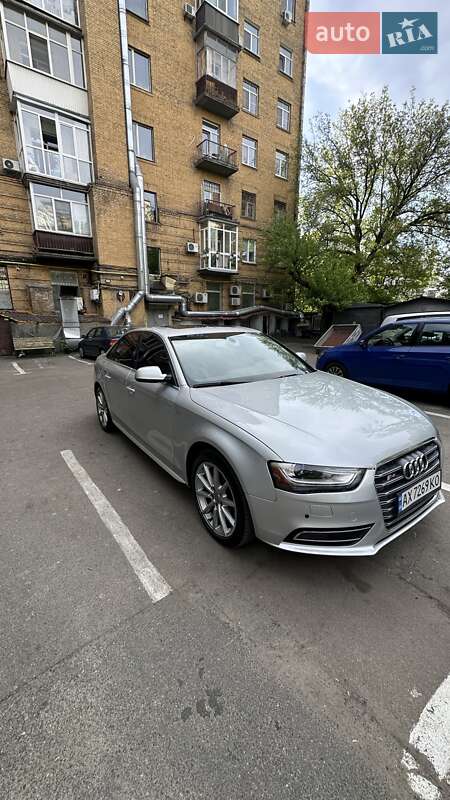 Седан Audi A4 2013 в Житомире
