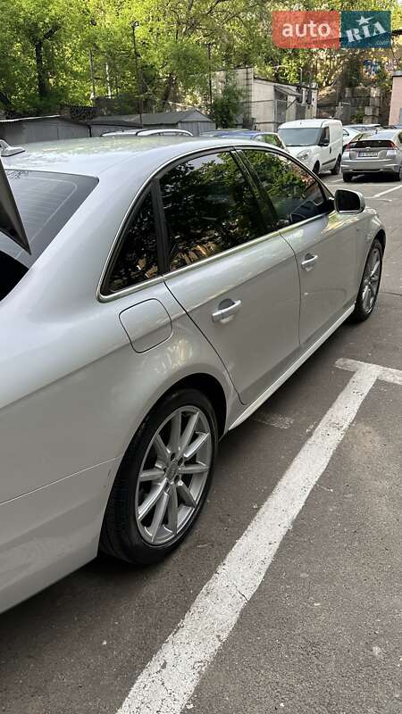 Седан Audi A4 2013 в Житомире
