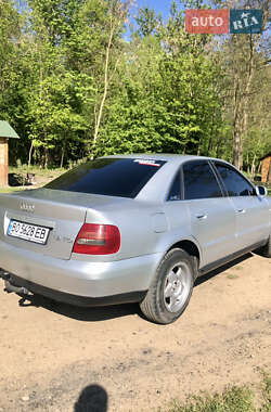 Седан Audi A4 1999 в 