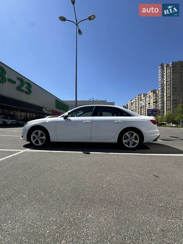 Седан Audi A4 2024 в Киеве