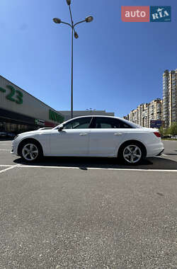 Седан Audi A4 2024 в 