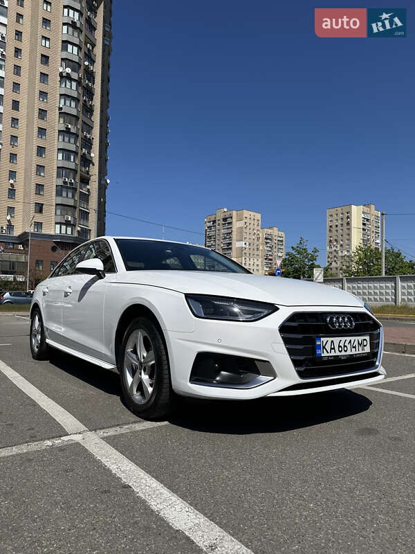 Седан Audi A4 2024 в Киеве