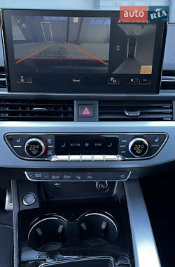 Седан Audi A4 2022 в 