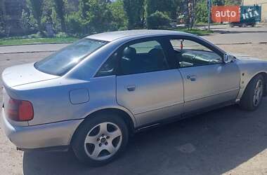 Седан Audi A4 1997 в 