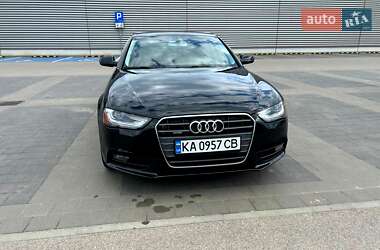 Седан Audi A4 2015 в 