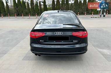 Седан Audi A4 2015 в 