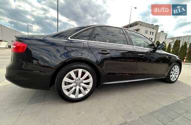 Седан Audi A4 2015 в 