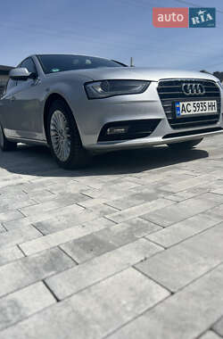 Седан Audi A4 2012 в 
