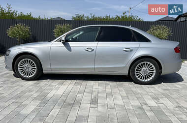Седан Audi A4 2012 в 
