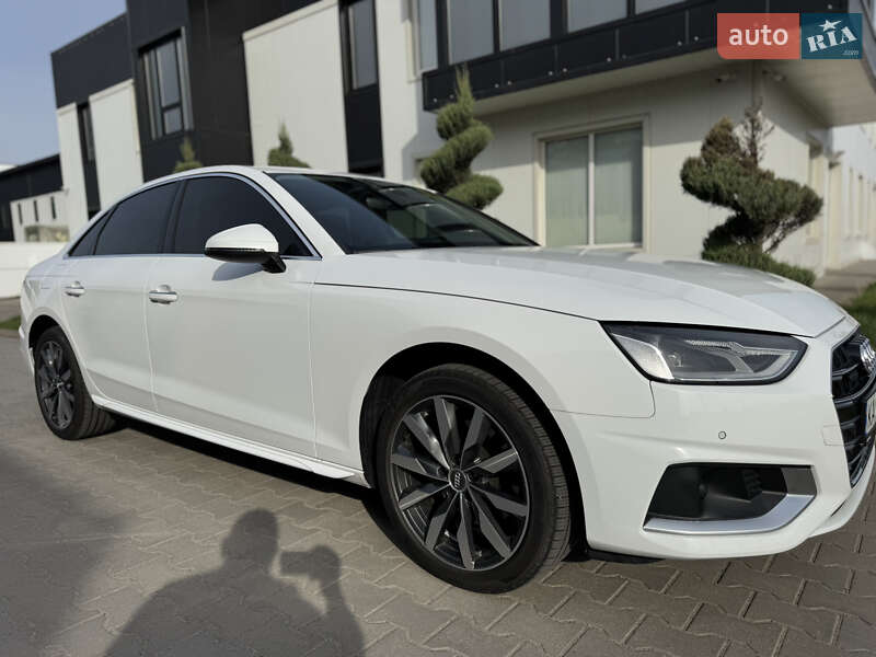 Седан Audi A4 2020 в Києві