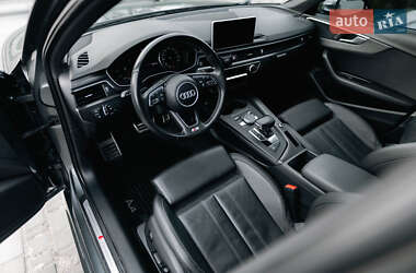 Седан Audi A4 2016 в 