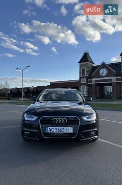 Седан Audi A4 2012 в 