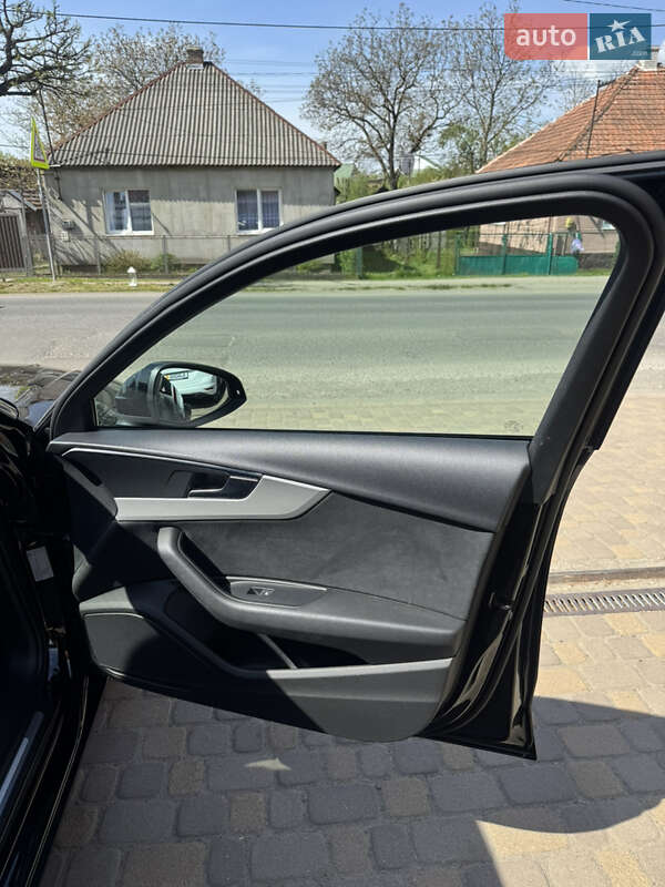 Универсал Audi A4 2020 в Сваляве