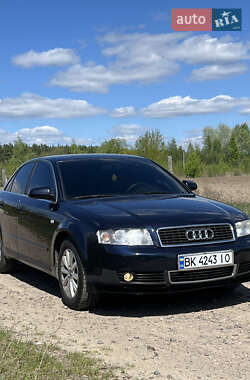 Седан Audi A4 2002 в Ровно