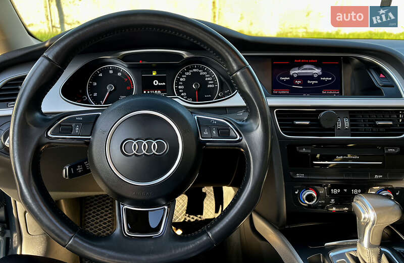 Седан Audi A4 2015 в Стрые