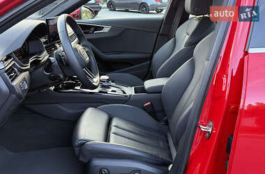 Седан Audi A4 2023 в 