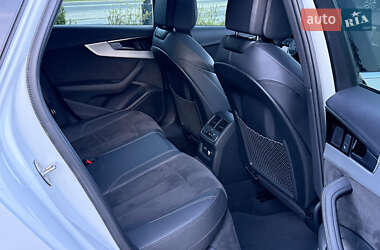 Седан Audi A4 2020 в 