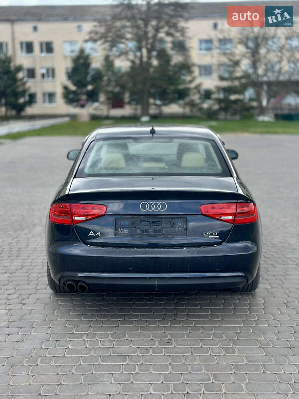 Седан Audi A4 2014 в Виннице